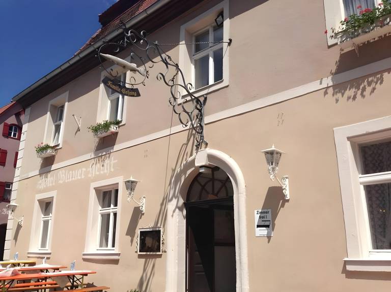 Romantica Hotel Blauer Hecht in Dinkelsbuehl