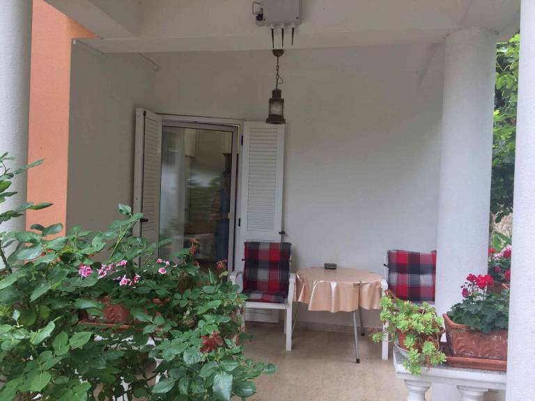 Rental apartment with terrace, garden & BBQ — photo 3