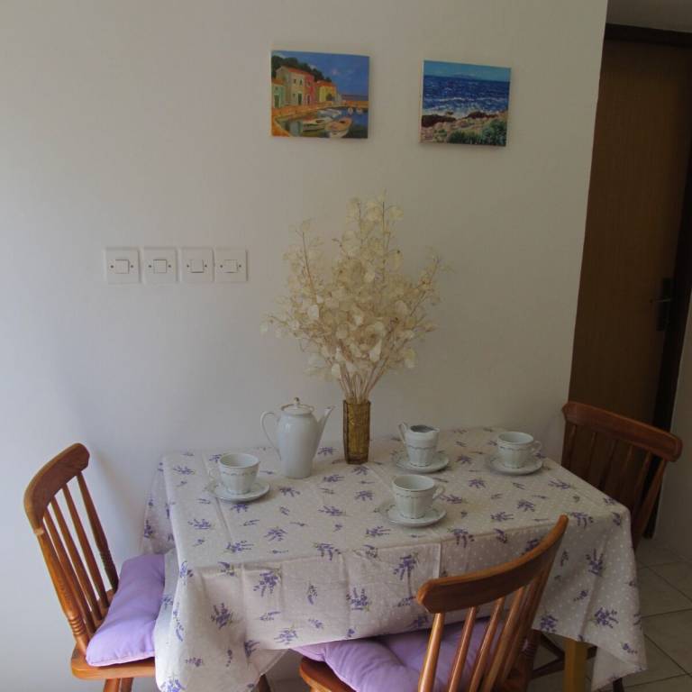 Apartment with yard | Garden view — photo 2