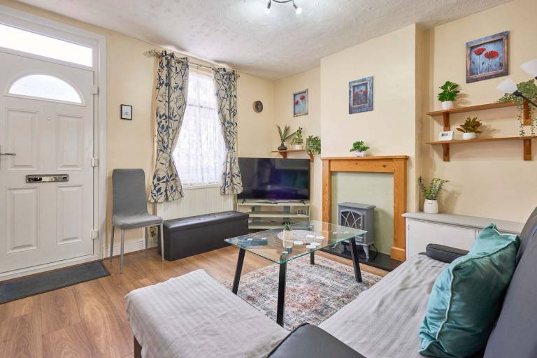 Host Stay Dover Retreat in Ipswich
