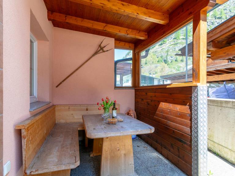 Vacation home with patio — photo 2
