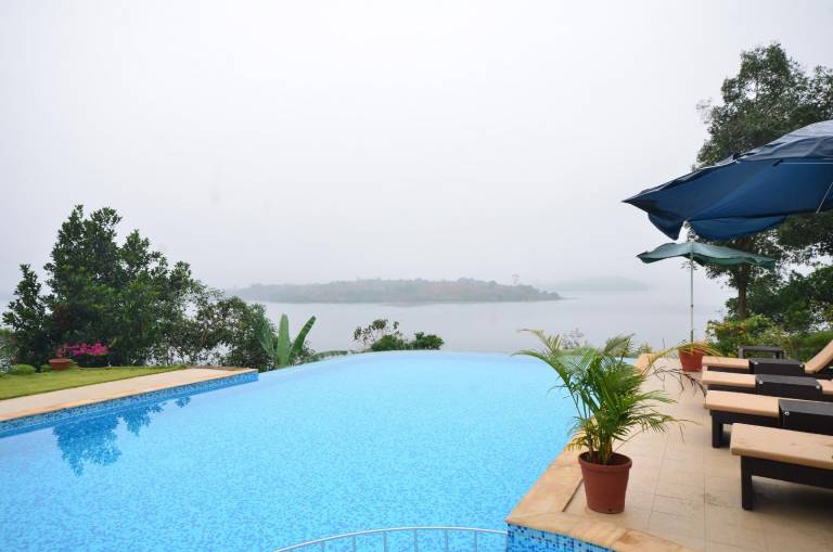 Resort Muttil South