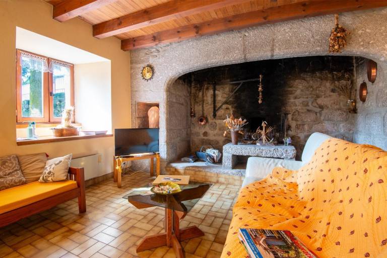 Gite with terrace & yard | Pets allowed — photo 4