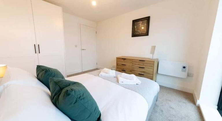 Modern 1 Bed Apartment Near Liverpool City Centre — photo 3