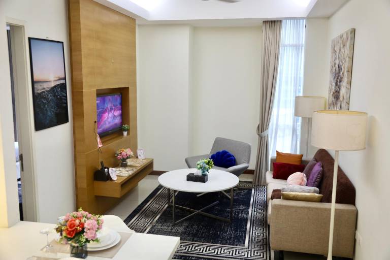 Holiday apartment with jacuzzi & pool | Next to Petronas Towers | Perfect for remote work — photo 2