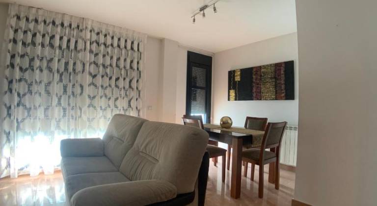 Rental apartment with patio | Pet-friendly — photo 2