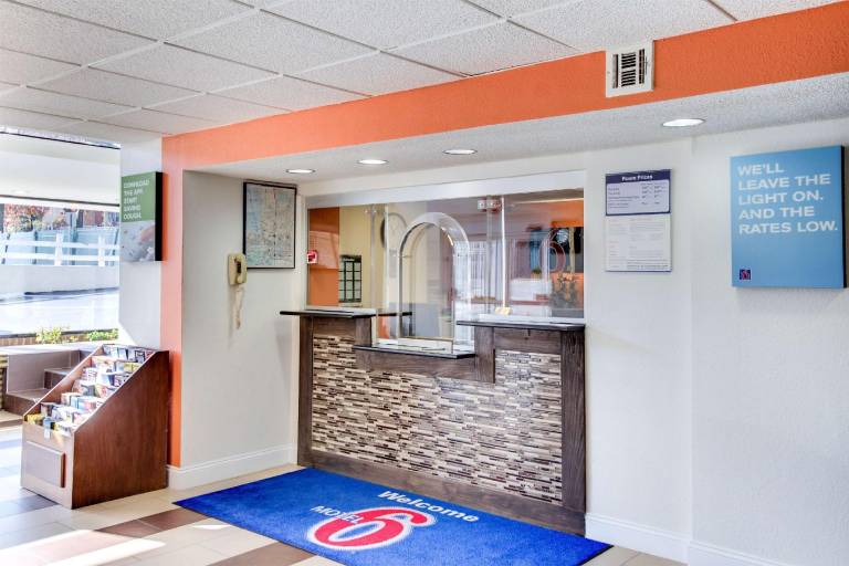 Motel 6 Washington, DC — photo 5