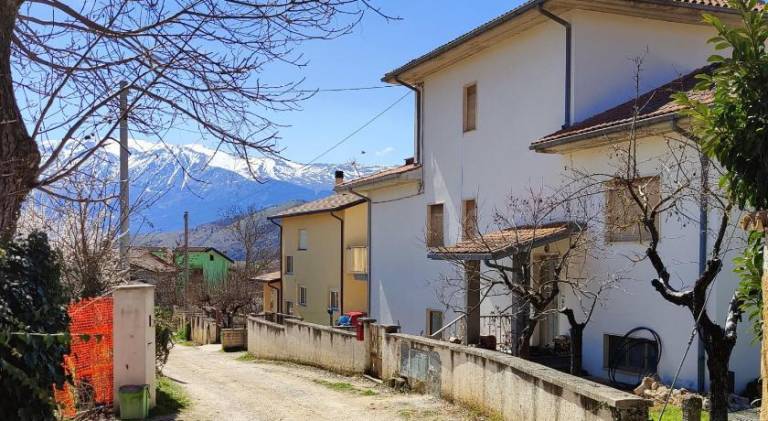 House with 2 rooms for 3 persons in L'Aquila