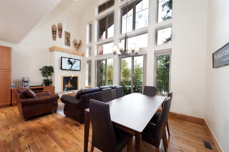 Luxury Ski In/Out Townhome on Creek - Views - Ski in/Out - Hot Tub — photo 2
