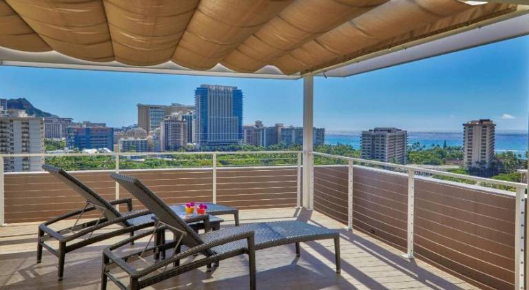 DoubleTree by Hilton Alana - Waikiki Beach — photo 4