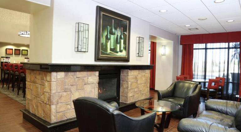 Hampton Inn & Suites Temecula — photo 5