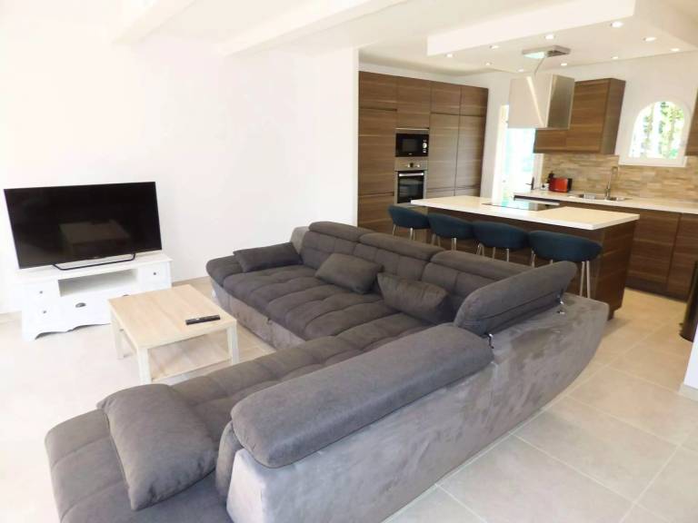 House with barbecue, pool & terrace — photo 4