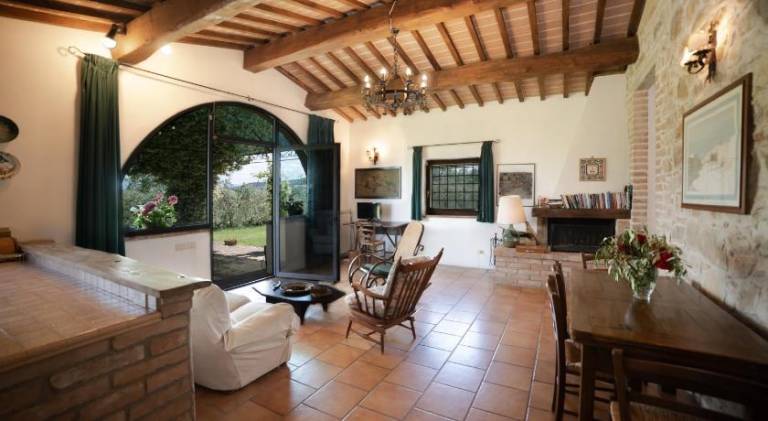 Villa with pool — photo 4