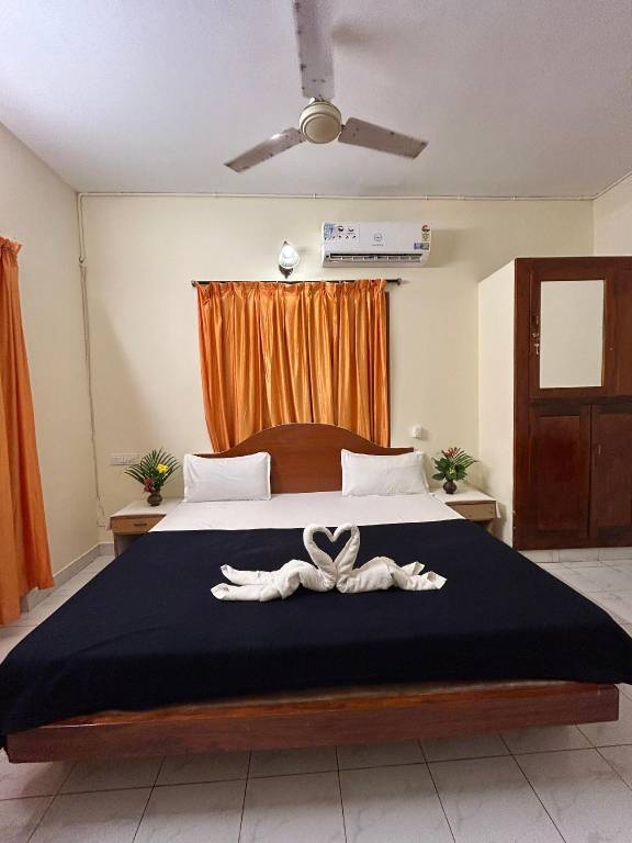 Kavitha Beach Front Hotel and Apartment
