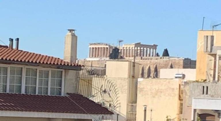 Apartment with terrace | Close to Temple of Olympian Zeus in Athens