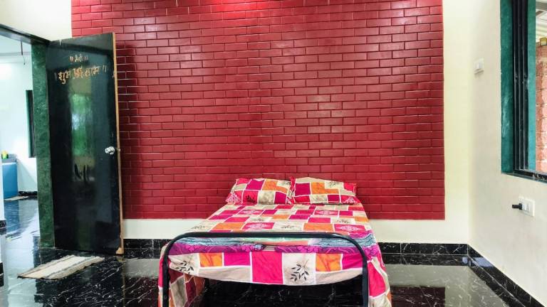 Bungalow with garden in Panvel
