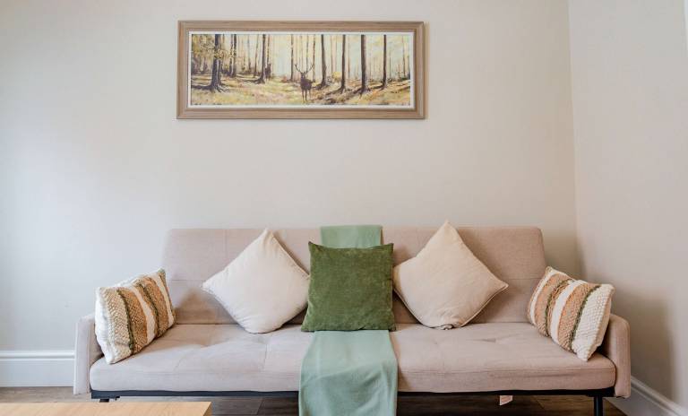 Family-friendly beautiful vacation home with fast internet & yard | Pets are welcome — photo 3