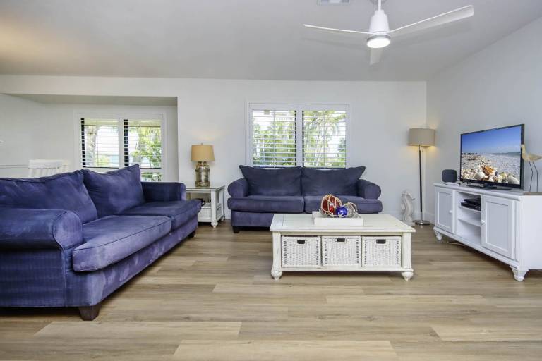 Blind Pass D204 Short walk to the beach