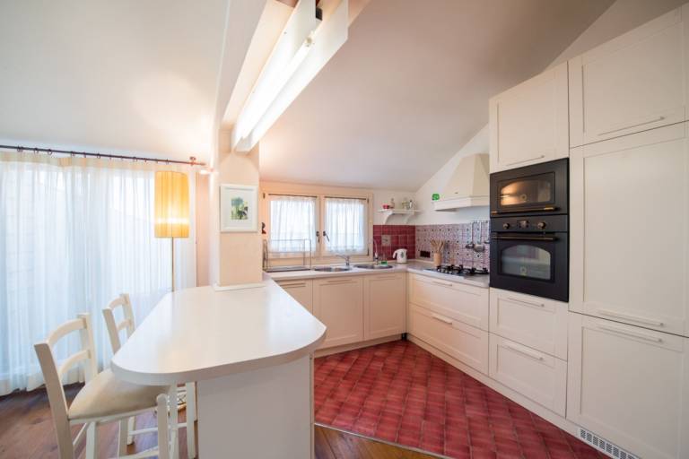 Holiday apartment with hot tub & patio | Close to Rialto Bridge — photo 3