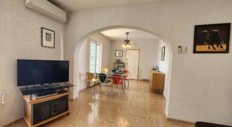 House with barbecue, private pool & terrace — photo 2