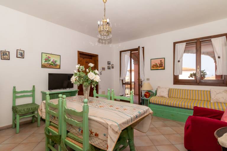 Holiday apartment with patio | Garden view — photo 5