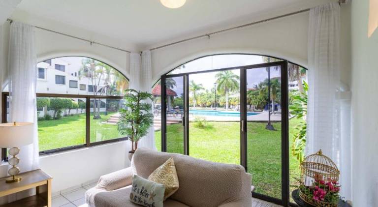 315 m&sup2; Villa