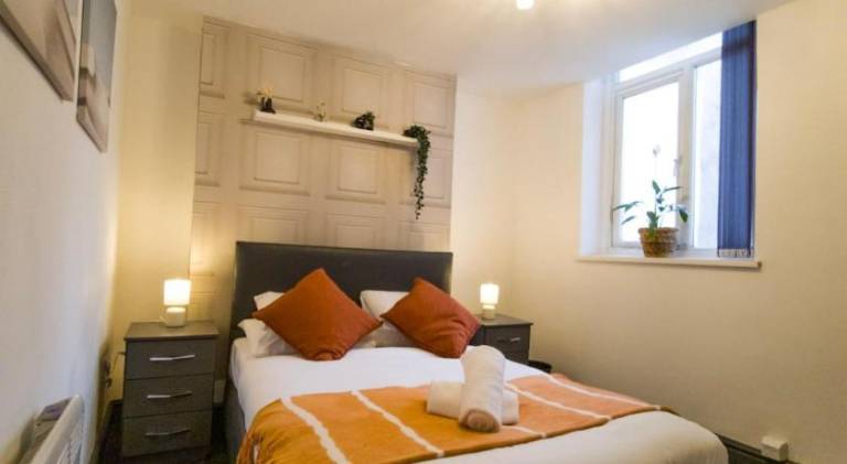 Mega Value Stay - 7 Beds, Keyless Entry, City 5 min walk BY PROPERTY PROMISE — photo 2