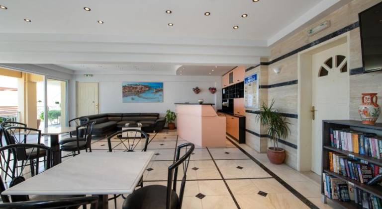 Holiday apartment with pool, hot tub & patio | Pets are welcome — photo 5