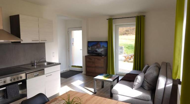 Wonderful holiday apartment with yard, patio & grill | Suitable for remote work | Dogs allowed — photo 3