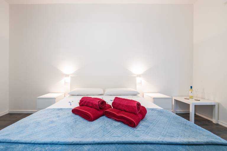 Room 'Camera Matrimoniale Con Bagno' with Shared Terrace, Wi-Fi and Air Conditioning — photo 2