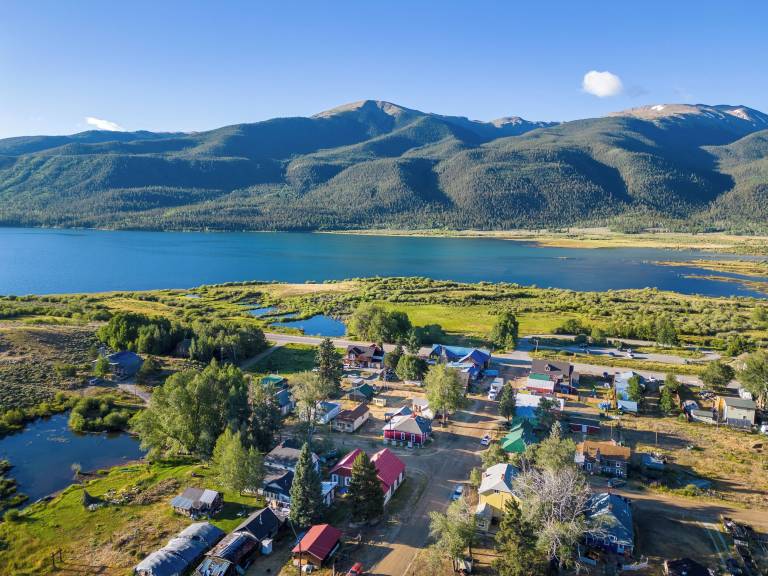 House Twin Lakes