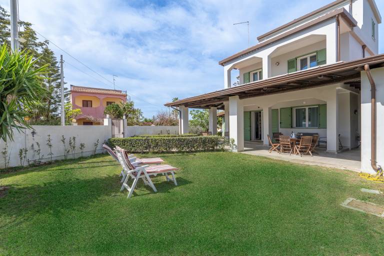 Villa 'Benedetta' with Sea View, Wi-Fi and Air Conditioning — photo 2