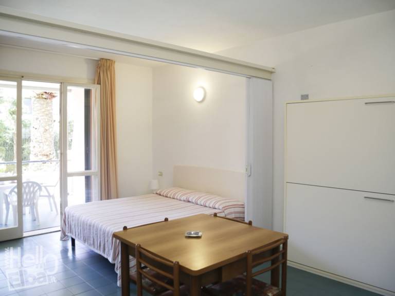 Holiday apartment with patio — photo 4