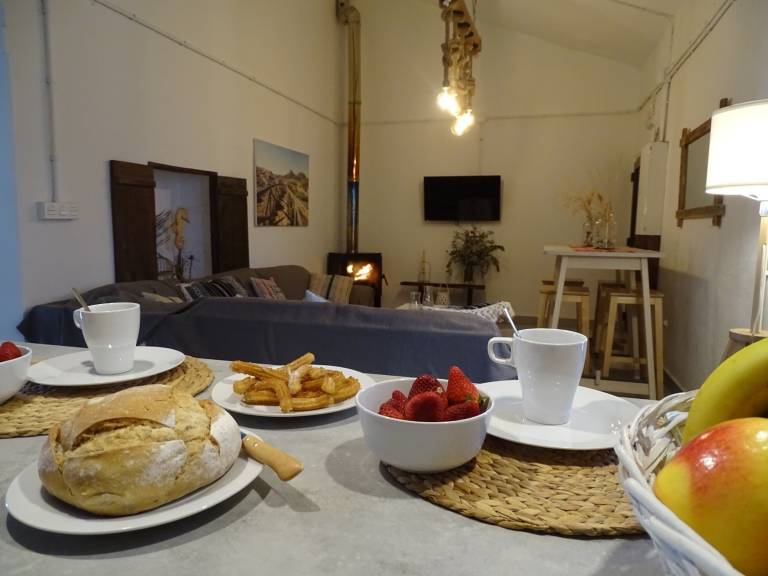 Vacation home with barbeque, pool & garden — photo 3