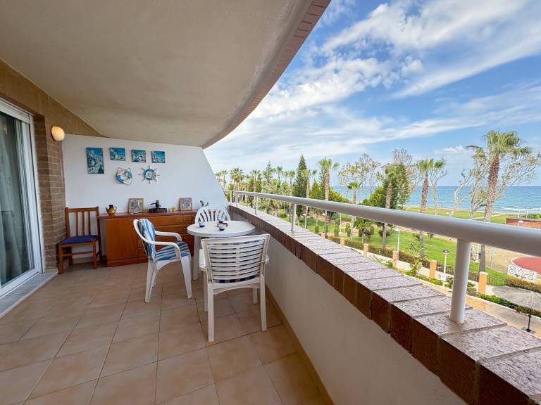 Apartment with pool, garden & patio | Sea view — photo 2
