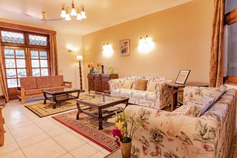 Big villa with barbeque & yard | Perfect for remote work | Pet-friendly — photo 4