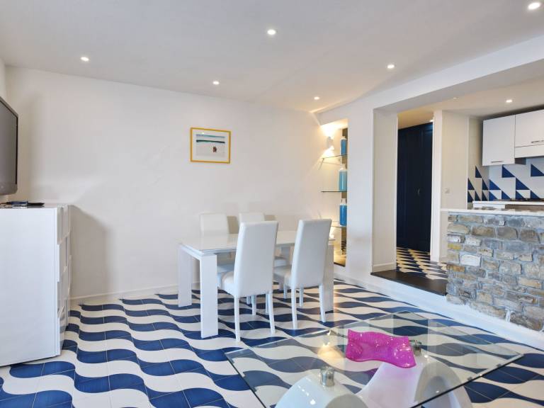 Holiday apartment with terrace — photo 5