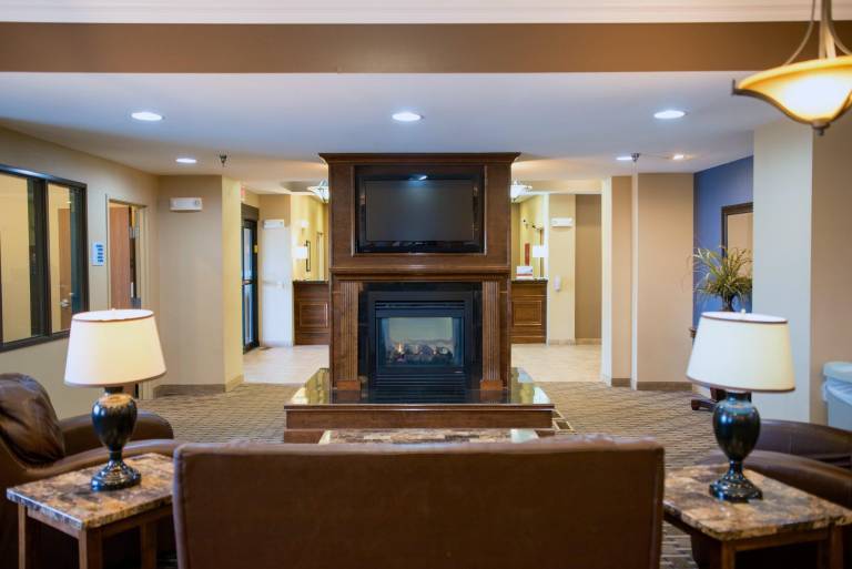 Holiday Inn Express Devils Lake By IHG — photo 2