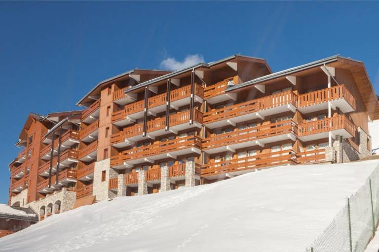 Apartment with pool & terrace in Les Belleville