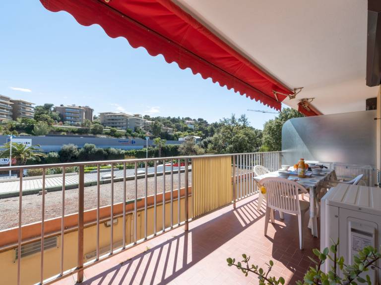 Apartment with BBQ & terrace — photo 4