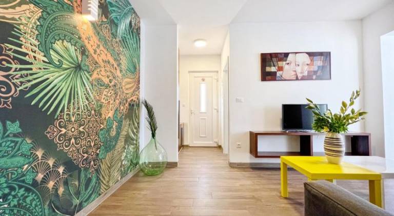 Apartment with patio & yard | Pets allowed in Novigrad