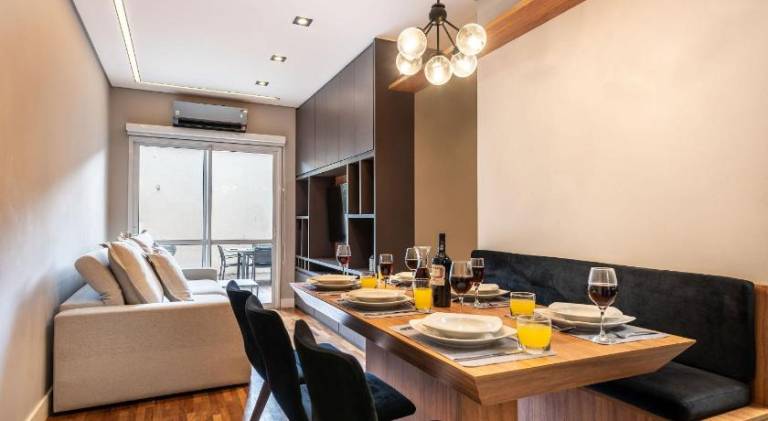 Apartment with pool, yard & hot tub in Olímpia