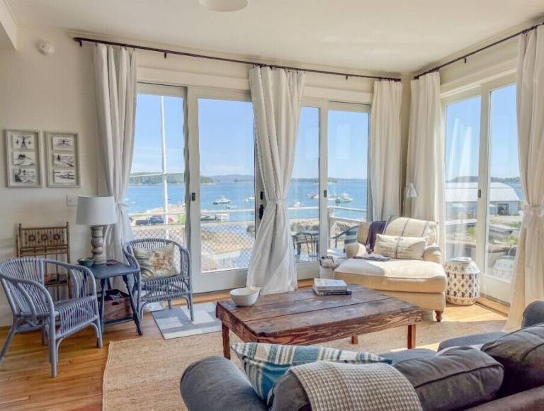 House  Stonington