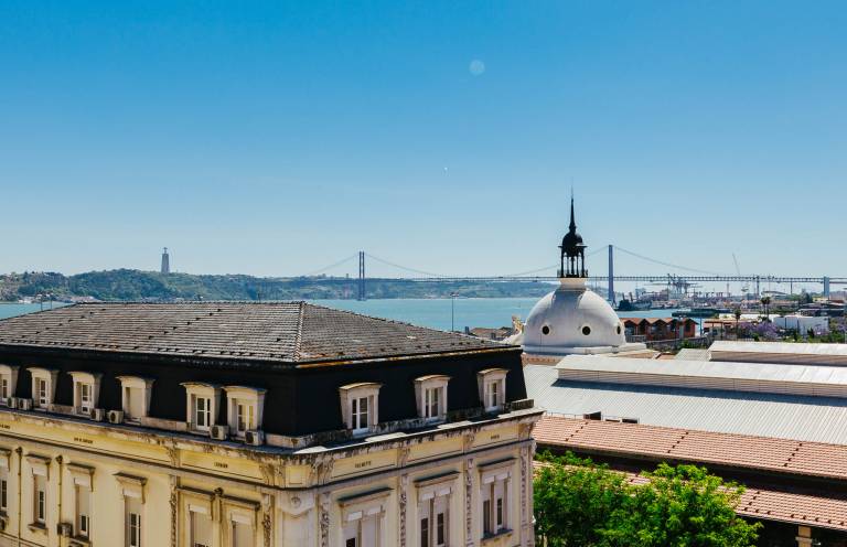 Fully equipped lovely holiday apartment | Close to Santa Justa Lift | Pet-friendly in Lisbon