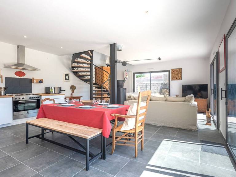 Fully equipped lovely villa with garden & BBQ | Next to the beach | Pets allowed — photo 3