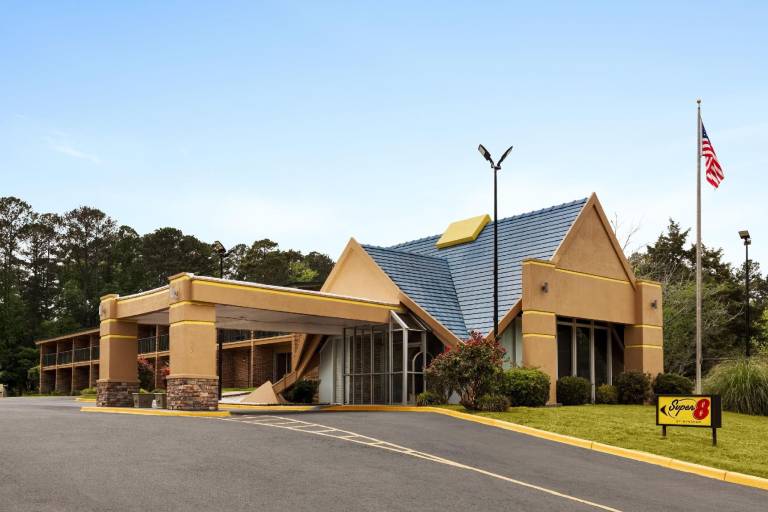 Super 8 by Wyndham Macon GA — photo 4