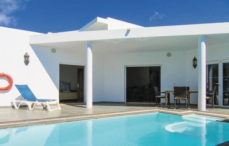 House  Puerto Calero