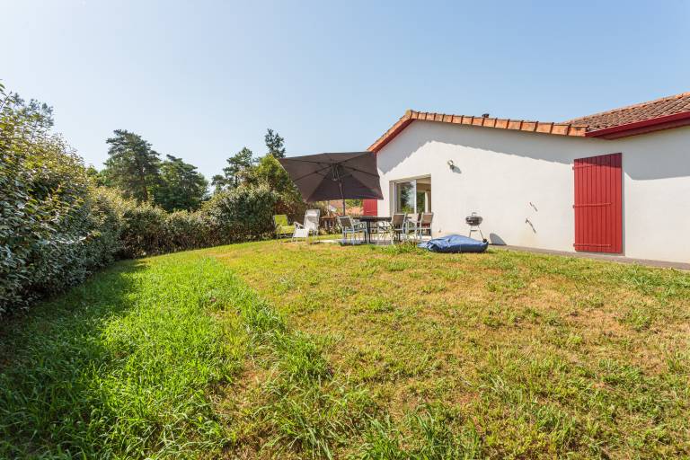 Children-friendly house with yard, barbeque & terrace | Pets allowed — photo 3