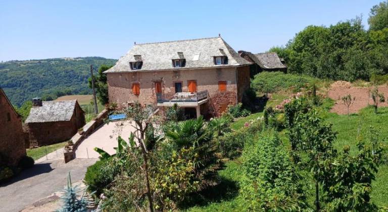 House with 3 rooms for 9 persons in Rodez