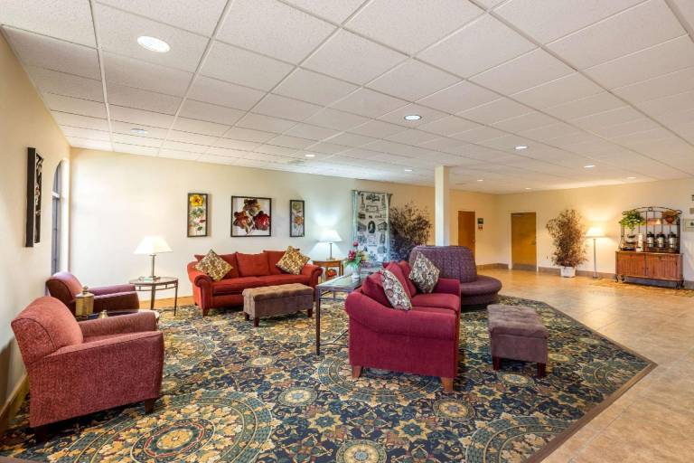 Ramada by Wyndham North Platte — photo 3
